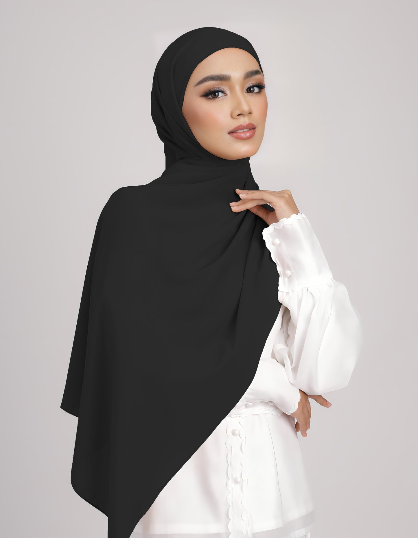 SAERA SHAWL TIEBACK (BLACK)