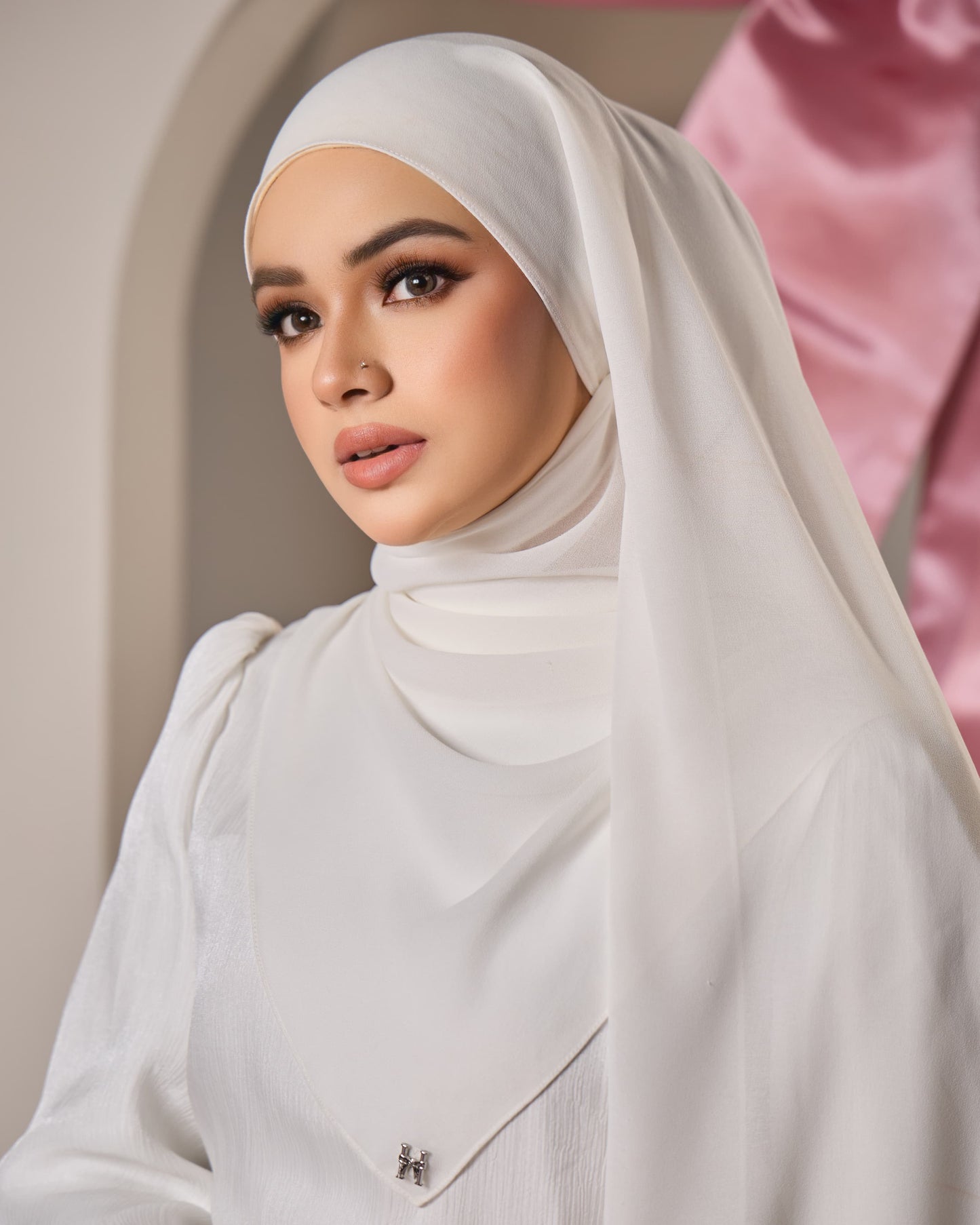 HANA CHIFFON SILK SHAWL (OFF WHITE)