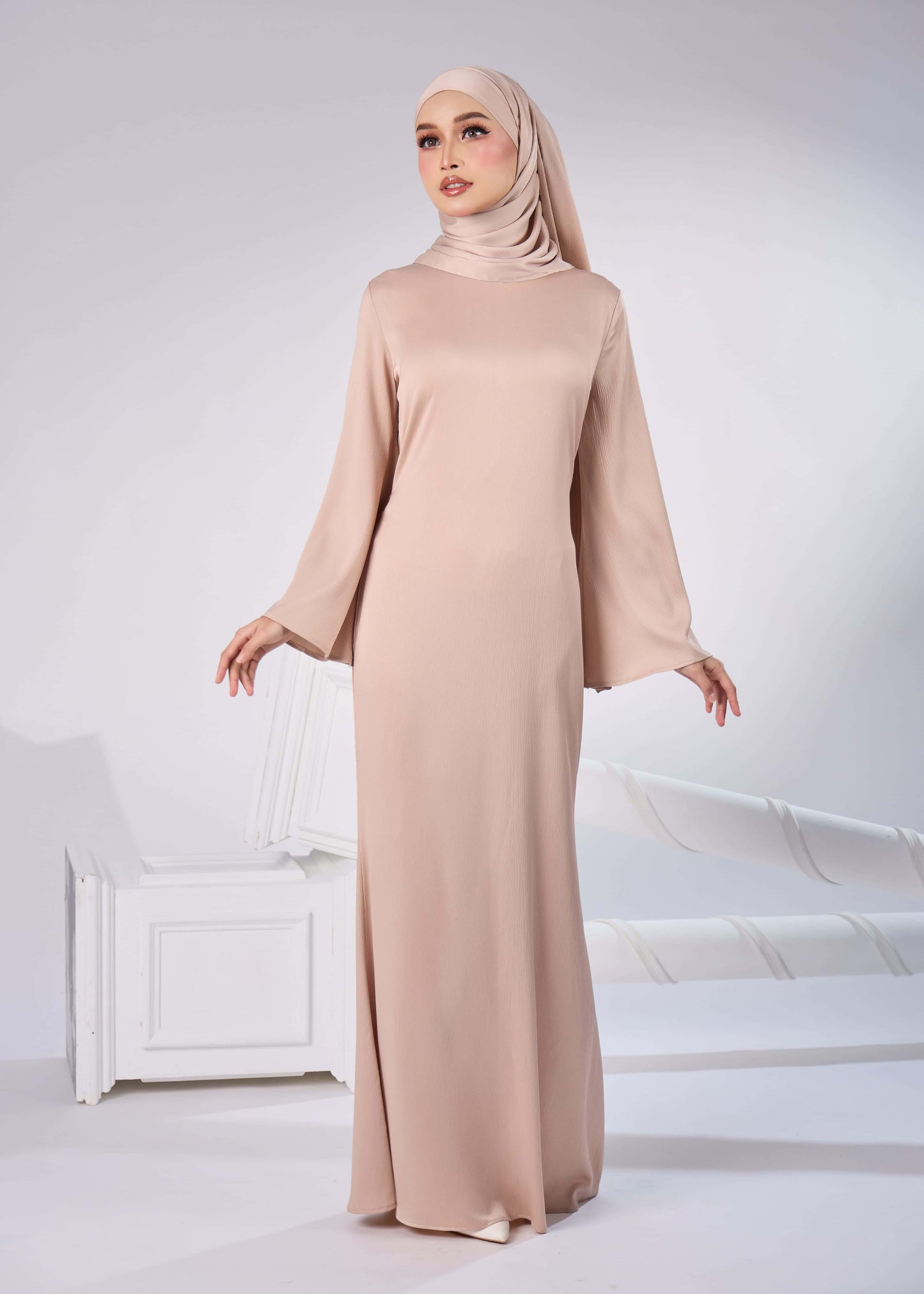 ELAINE LONG DRESS (CHAMPAGNE)