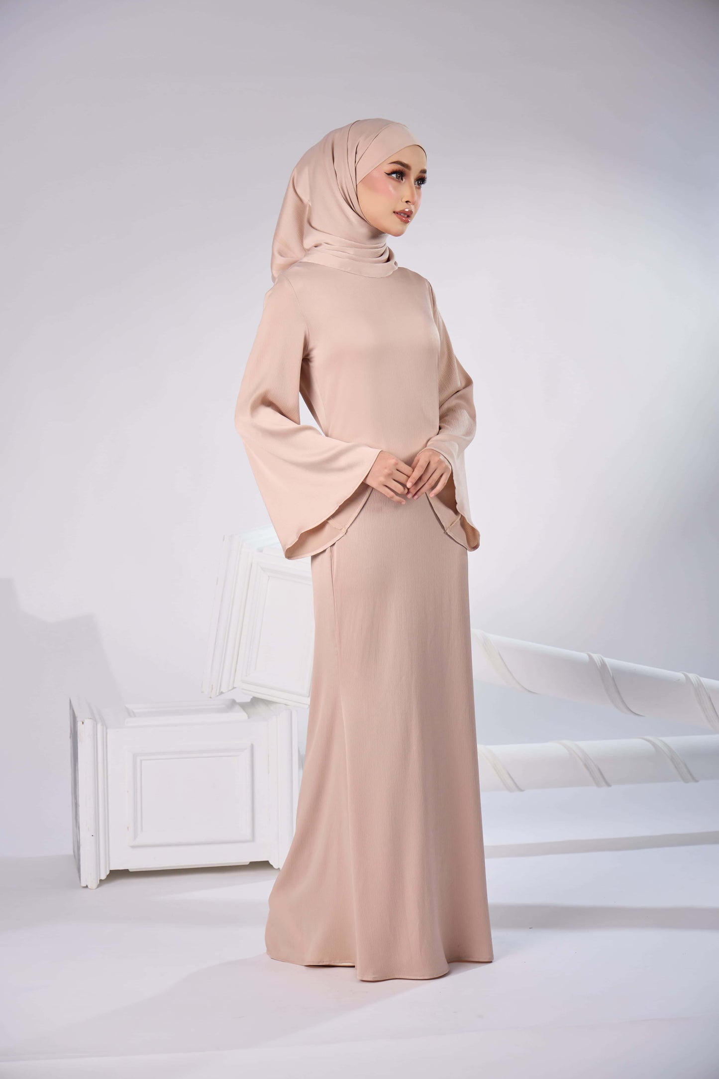 ELAINE LONG DRESS (CHAMPAGNE)