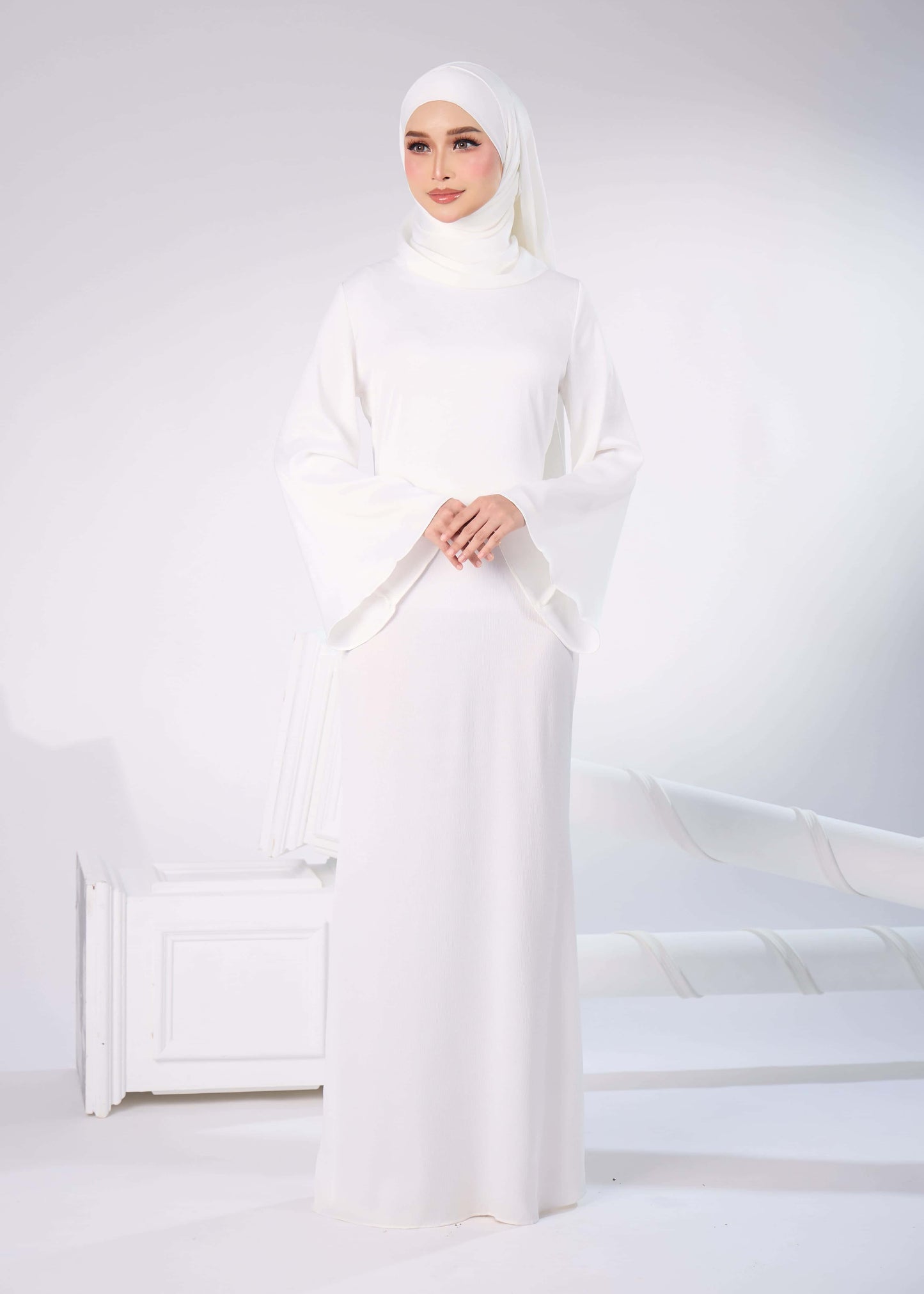 ELAINE LONG DRESS (OFF WHITE)