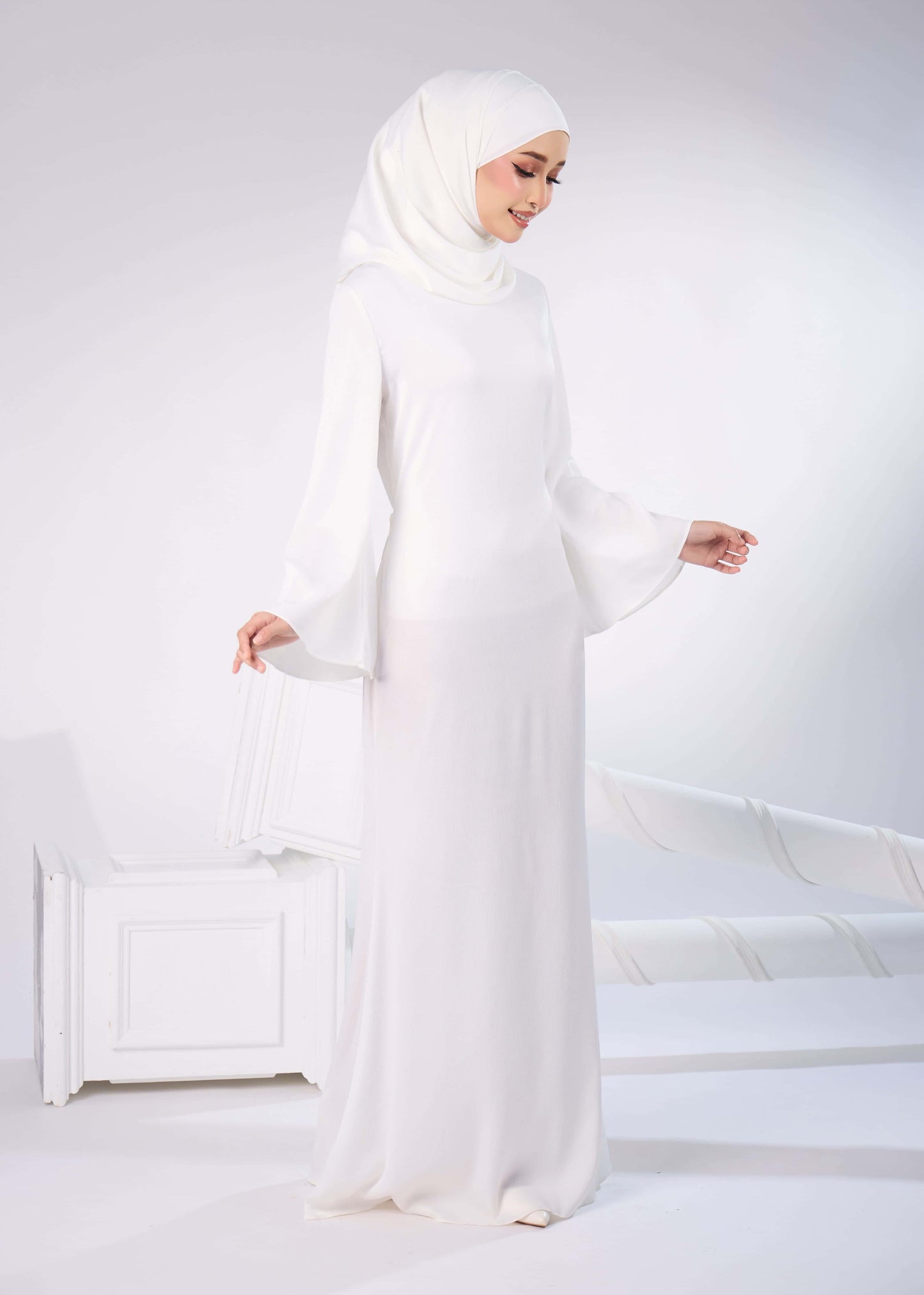 ELAINE LONG DRESS (OFF WHITE)