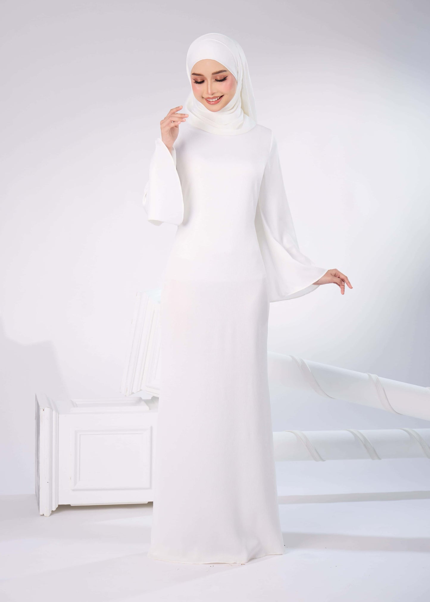 ELAINE LONG DRESS (OFF WHITE)