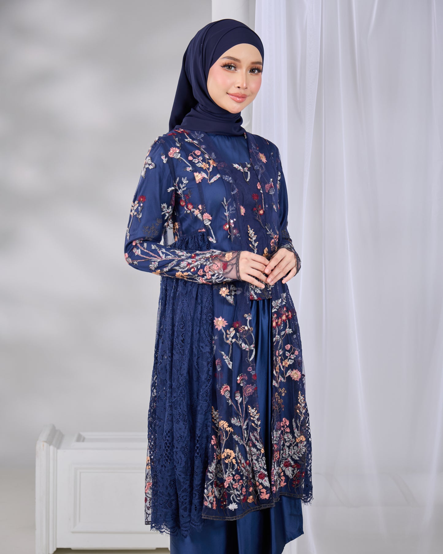 SELINA KEBAYA (NAVY BLUE)