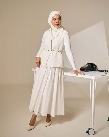 ELARA BELTED VEST (OFF WHITE)