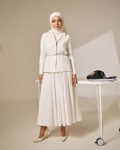 ELARA BELTED VEST (OFF WHITE)
