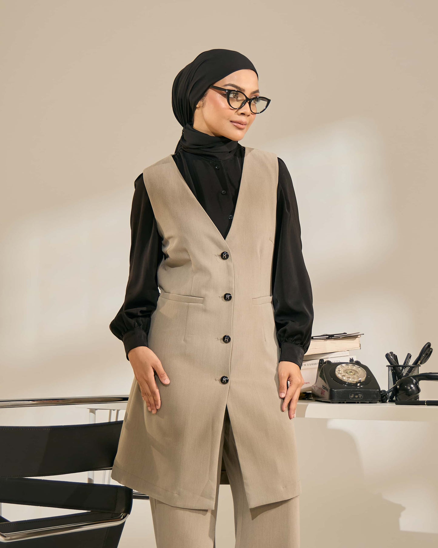 MINOR DEFECT EMBER SUIT LONG VEST (GREY)