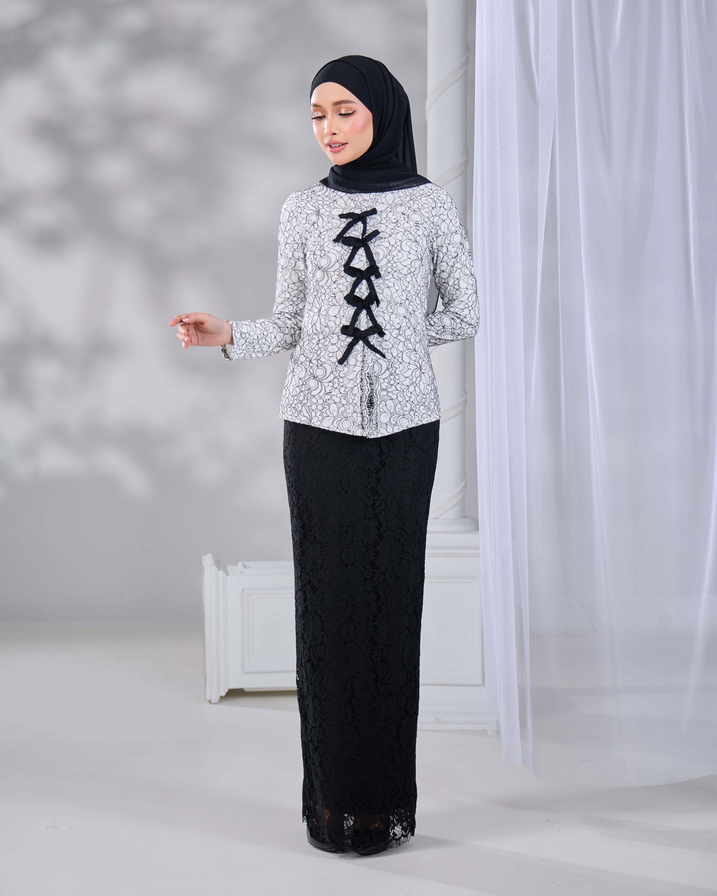 JULIA KEBAYA (OFF WHITE)