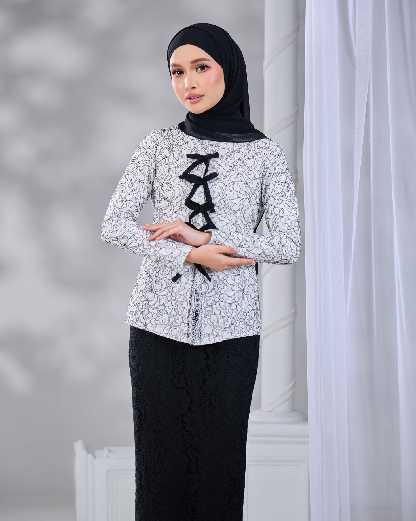 JULIA KEBAYA (OFF WHITE)