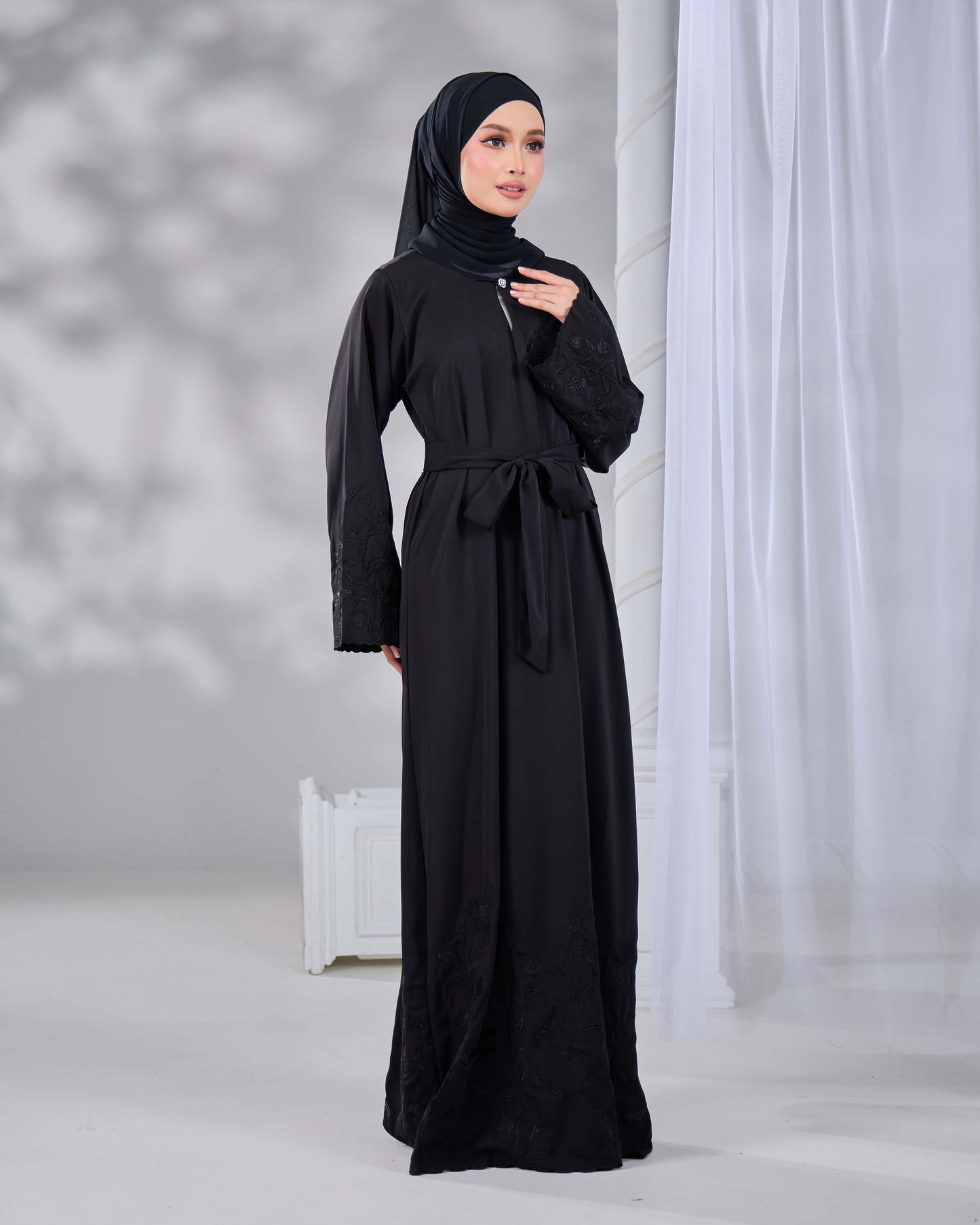 QAFIYA ABAYA (BLACK)