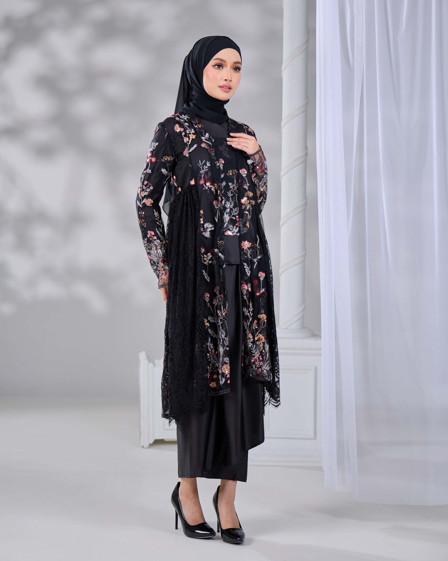 SELINA KEBAYA (BLACK)