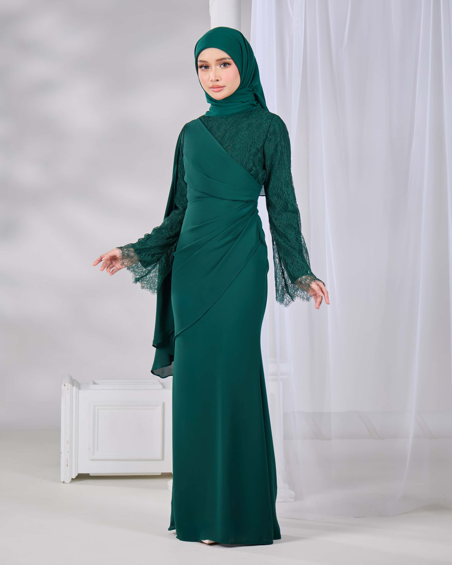 KAISARA DRESS (EMERALD GREEN) – Hijabistahub