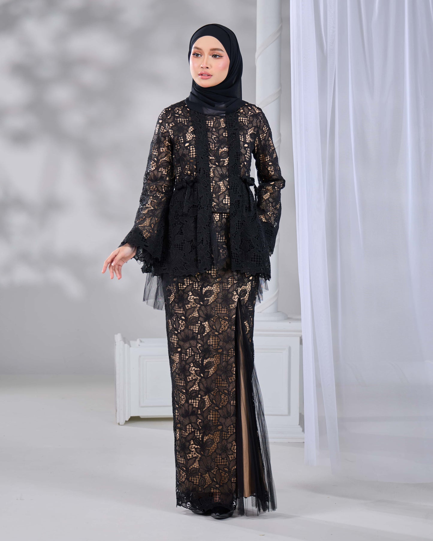 HANANIA KEBAYA (BLACK)