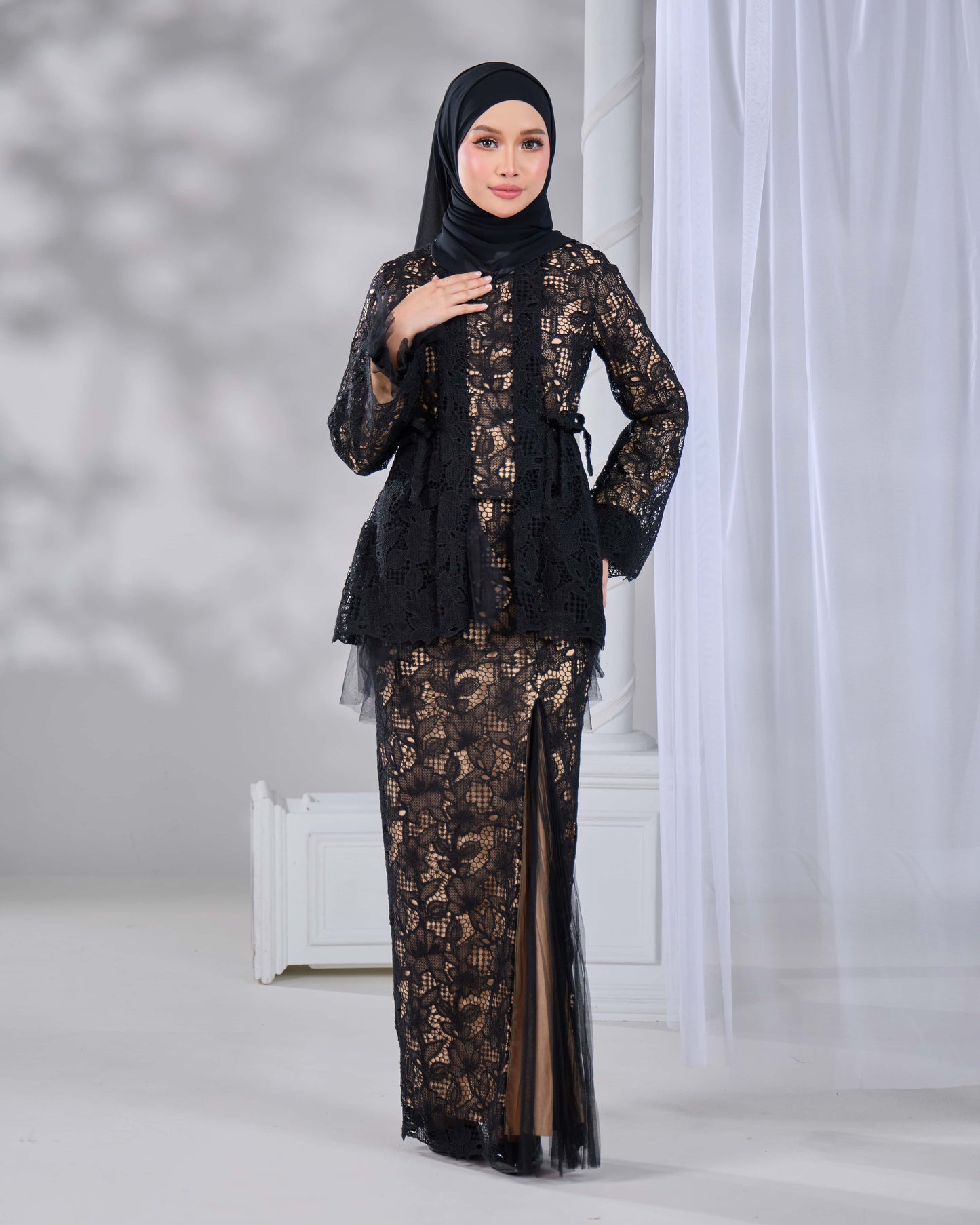 HANANIA KEBAYA (BLACK)