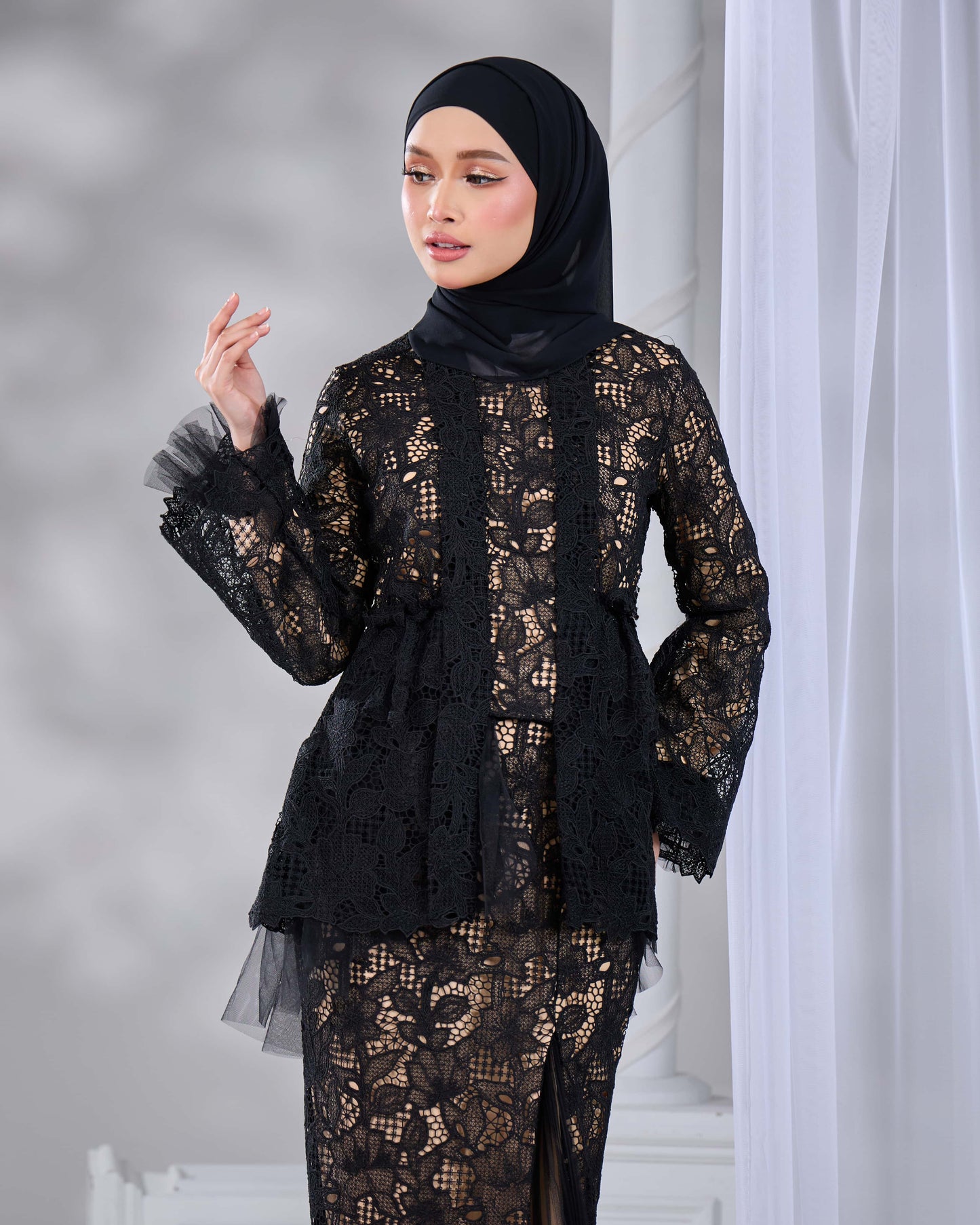 HANANIA KEBAYA (BLACK)