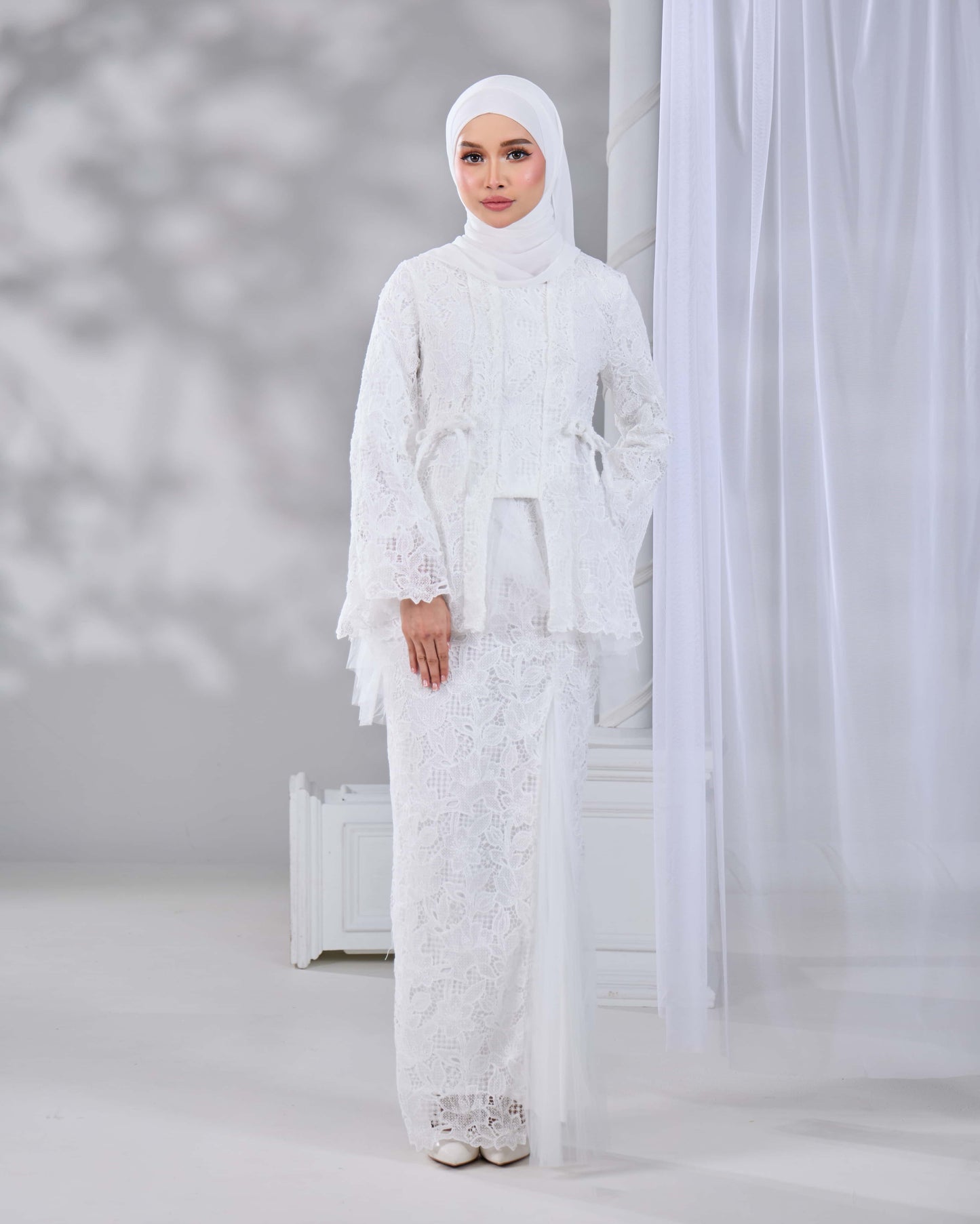 HANANIA KEBAYA (OFF WHITE