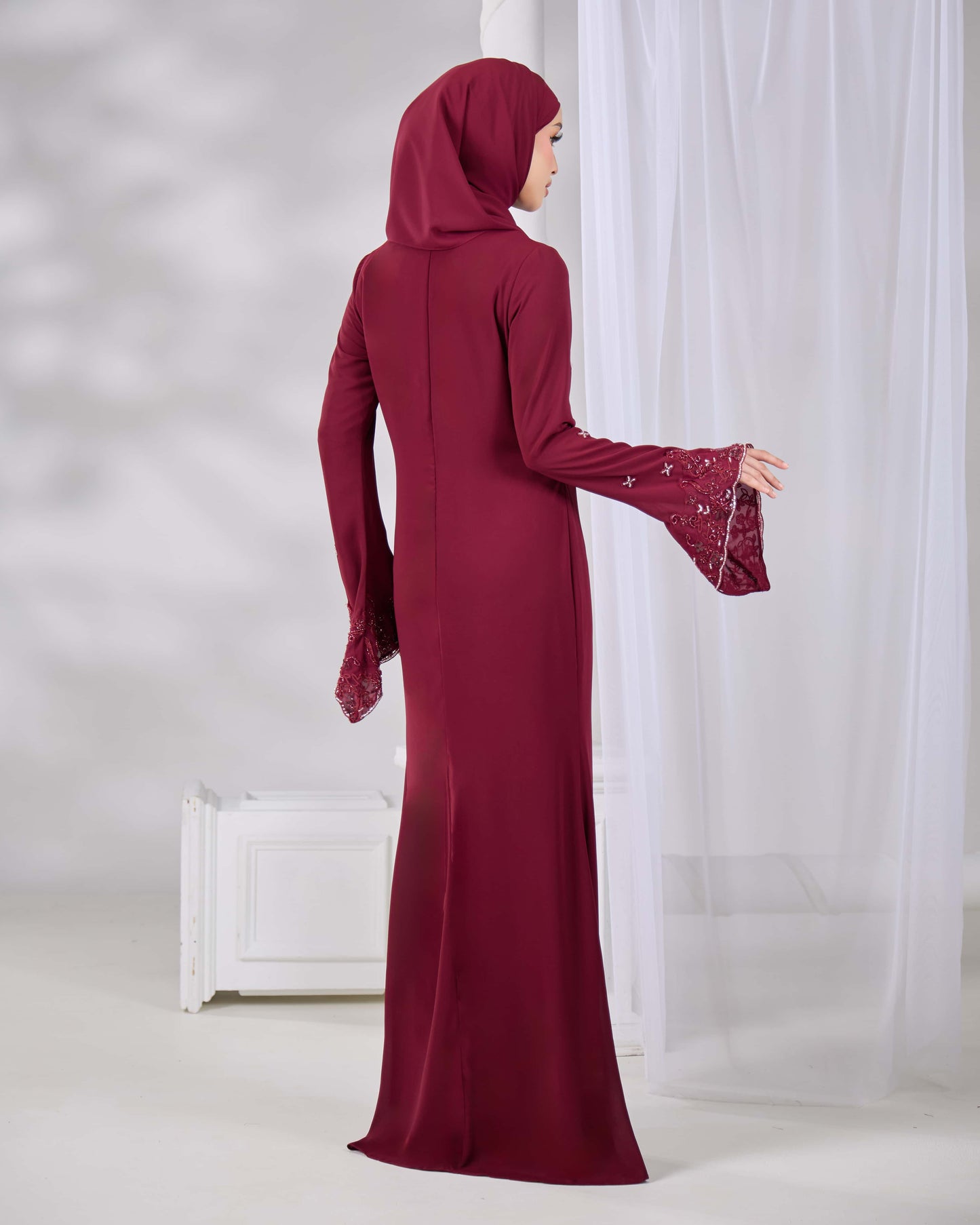 LARNIA DRESS (BURGUNDY)