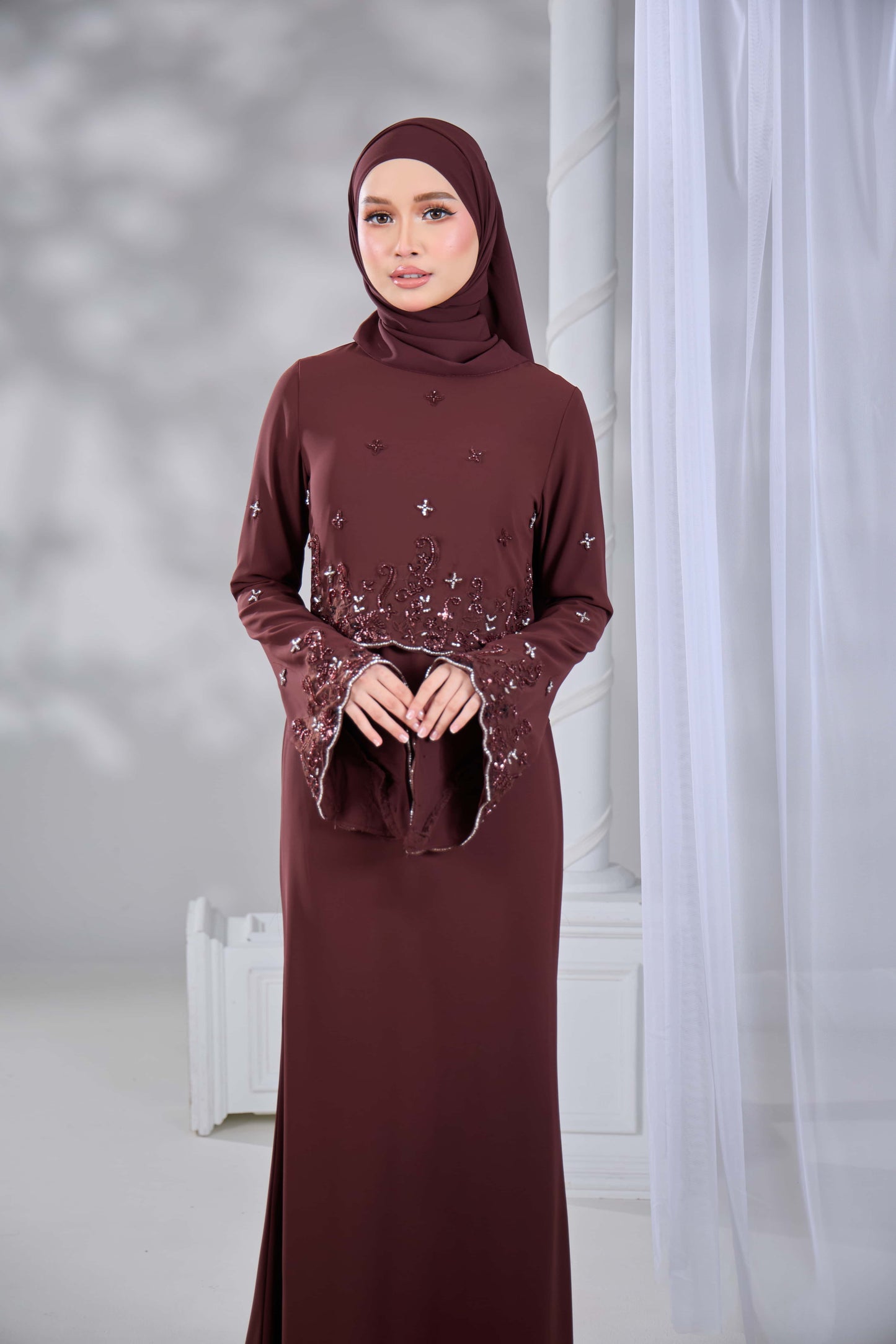 LARNIA DRESS (RICH BROWN)