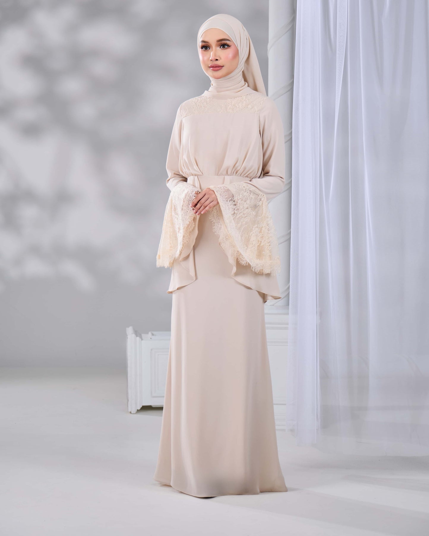 HADIYA DRESS (CHAMPAGNE)