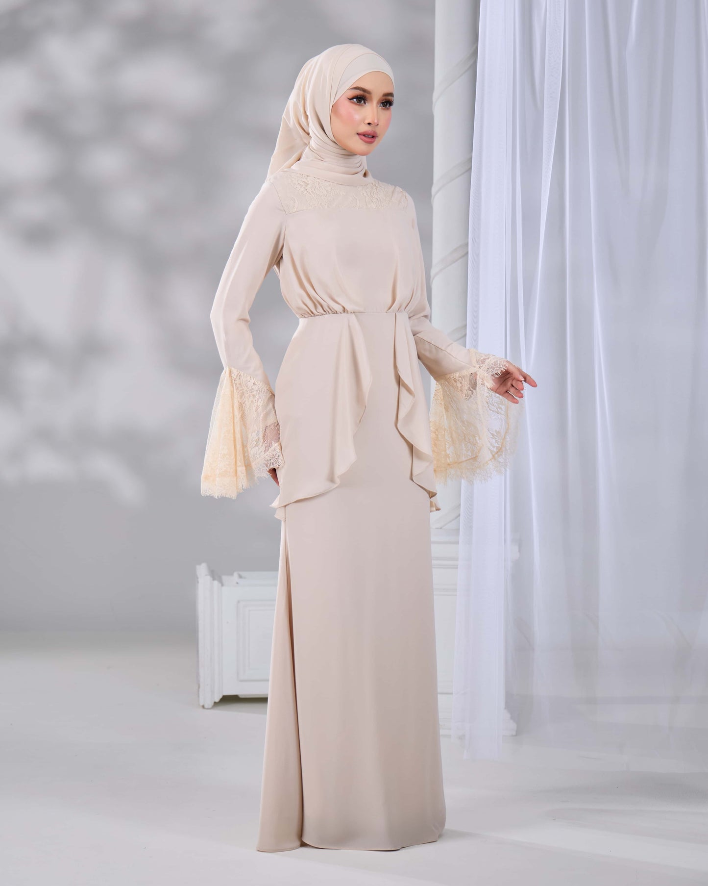 HADIYA DRESS (CHAMPAGNE)