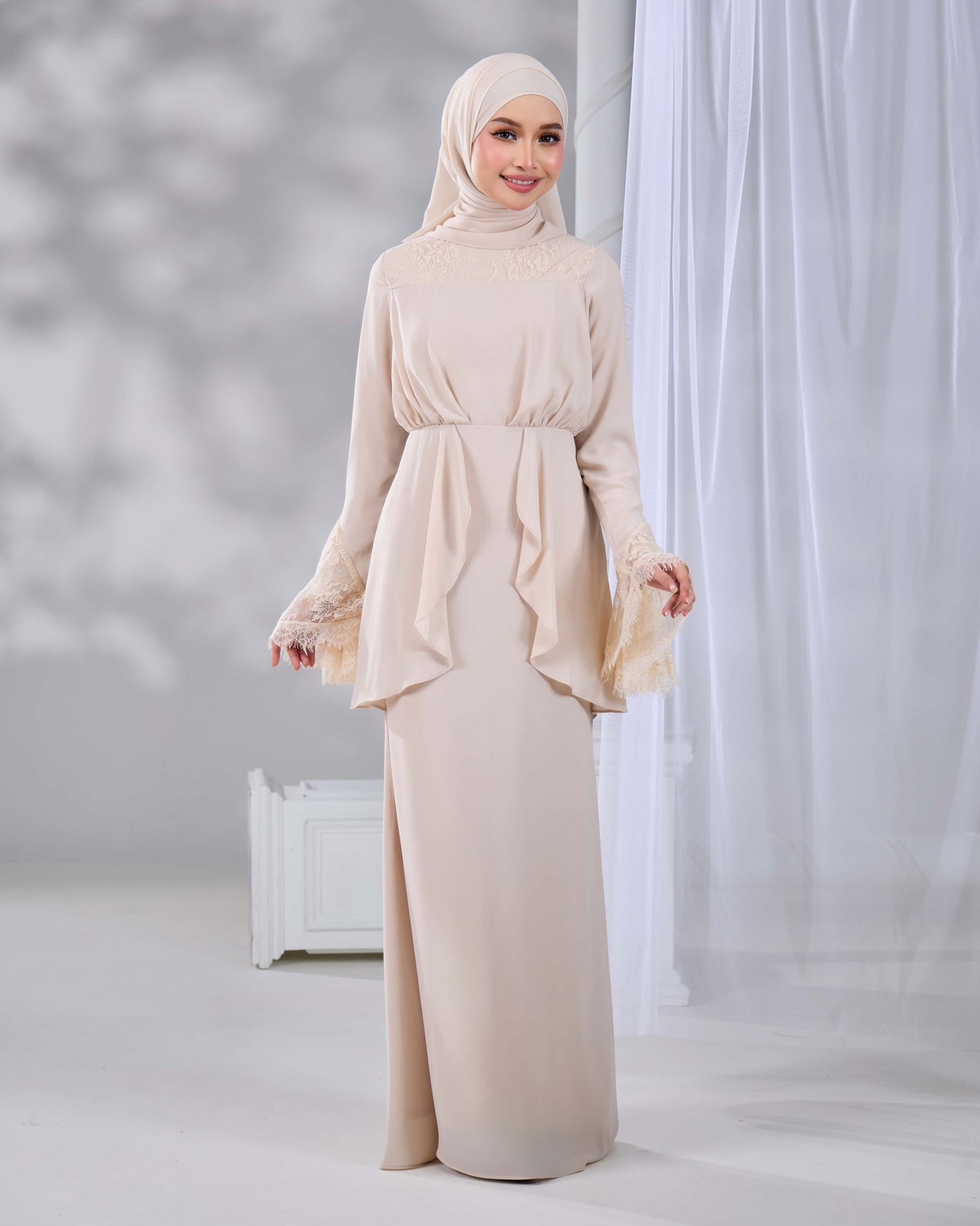 HADIYA DRESS (CHAMPAGNE)