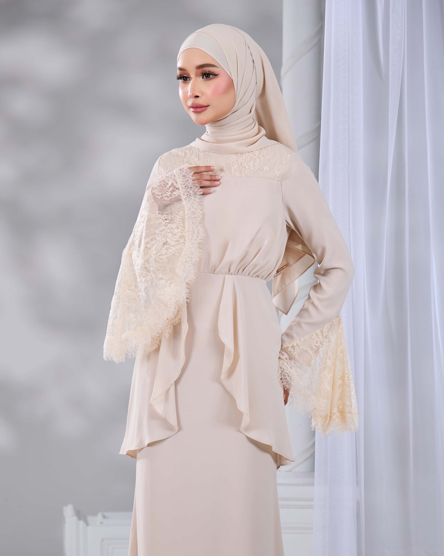 HADIYA DRESS (CHAMPAGNE)