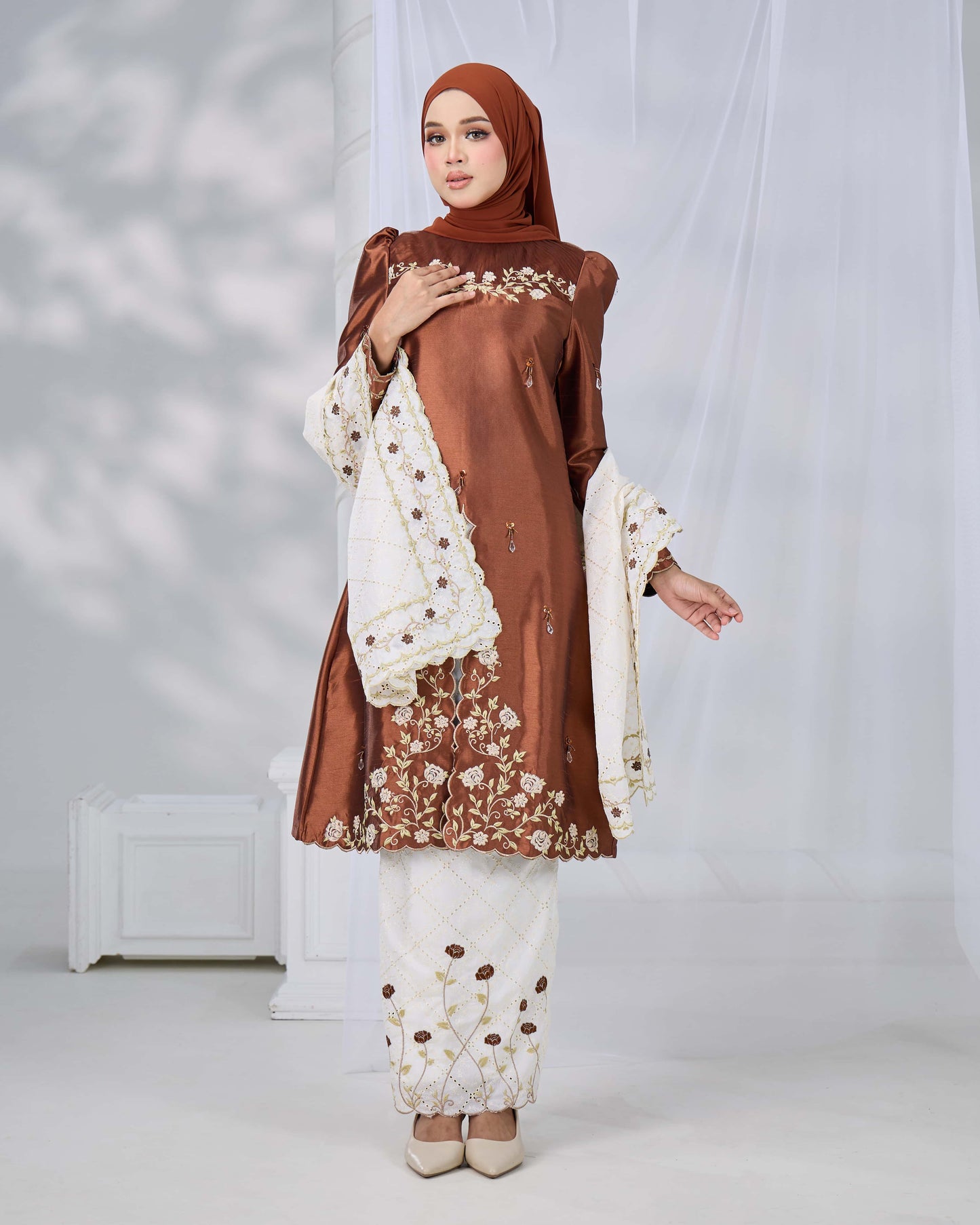 MINOR DEFECT NADRA KURUNG (BROWN)