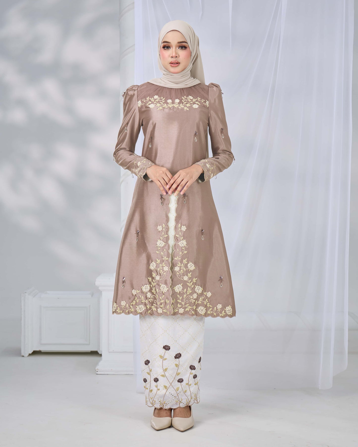 NADRA KURUNG (NUDE)