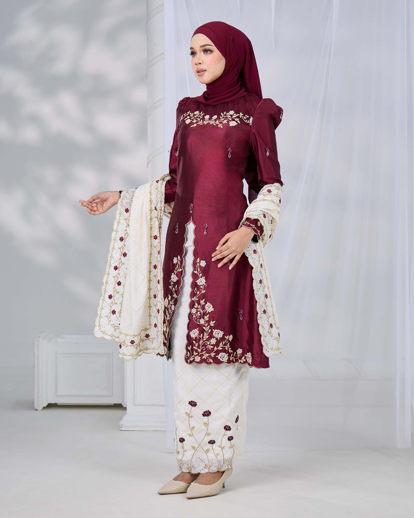 NADRA KURUNG (BURGUNDY)