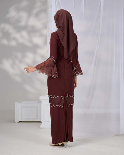 MINOR DEFECT EVARIS KURUNG (RICH BROWN)