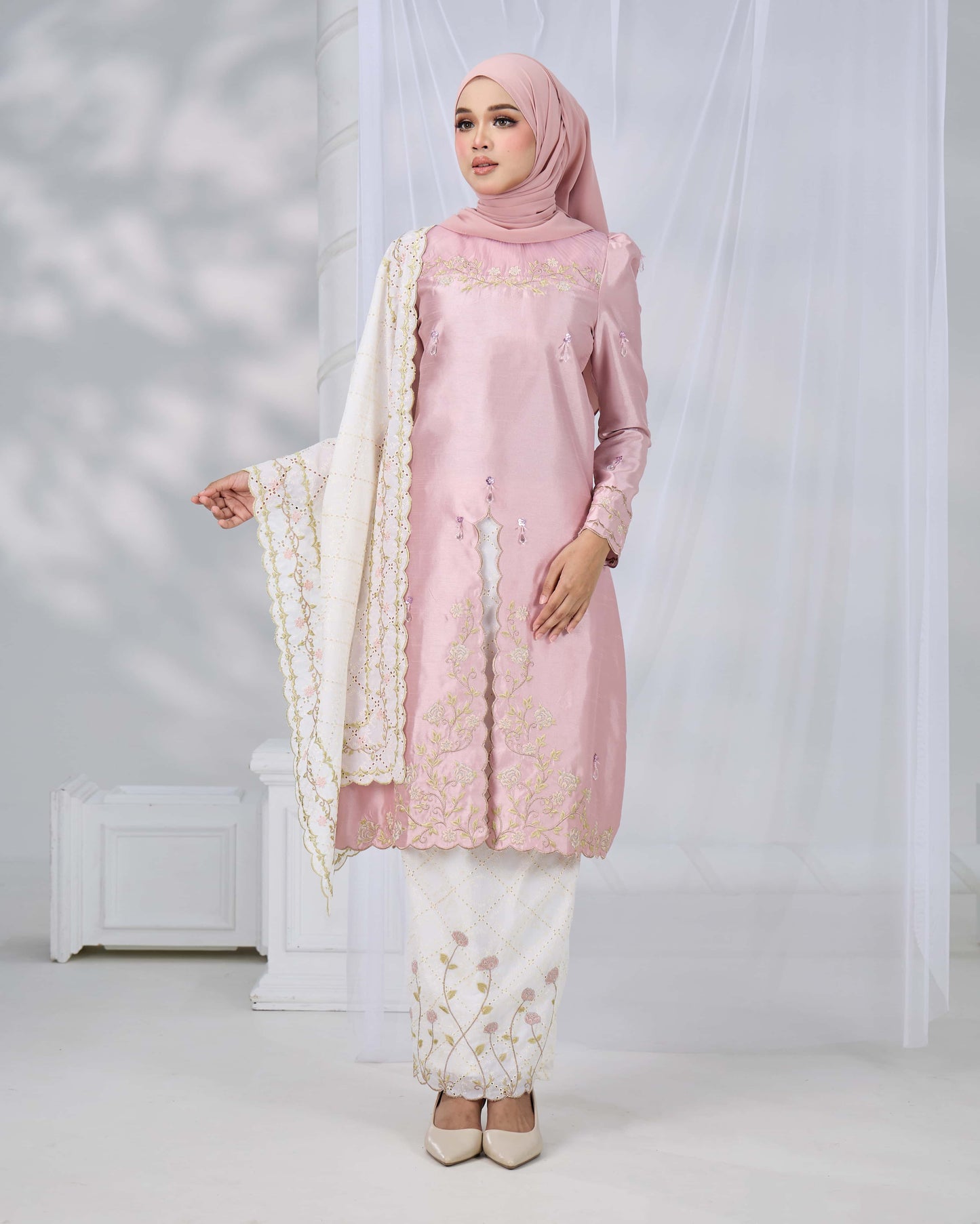 NADRA VEIL (DUSTY PINK)