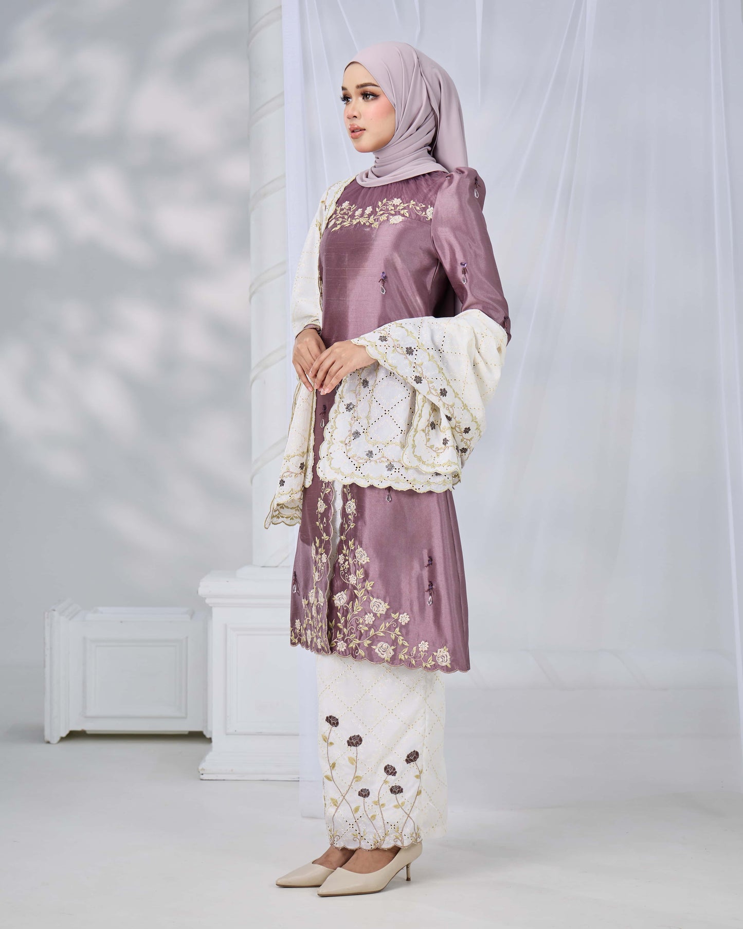 NADRA VEIL (DARK MAUVE)