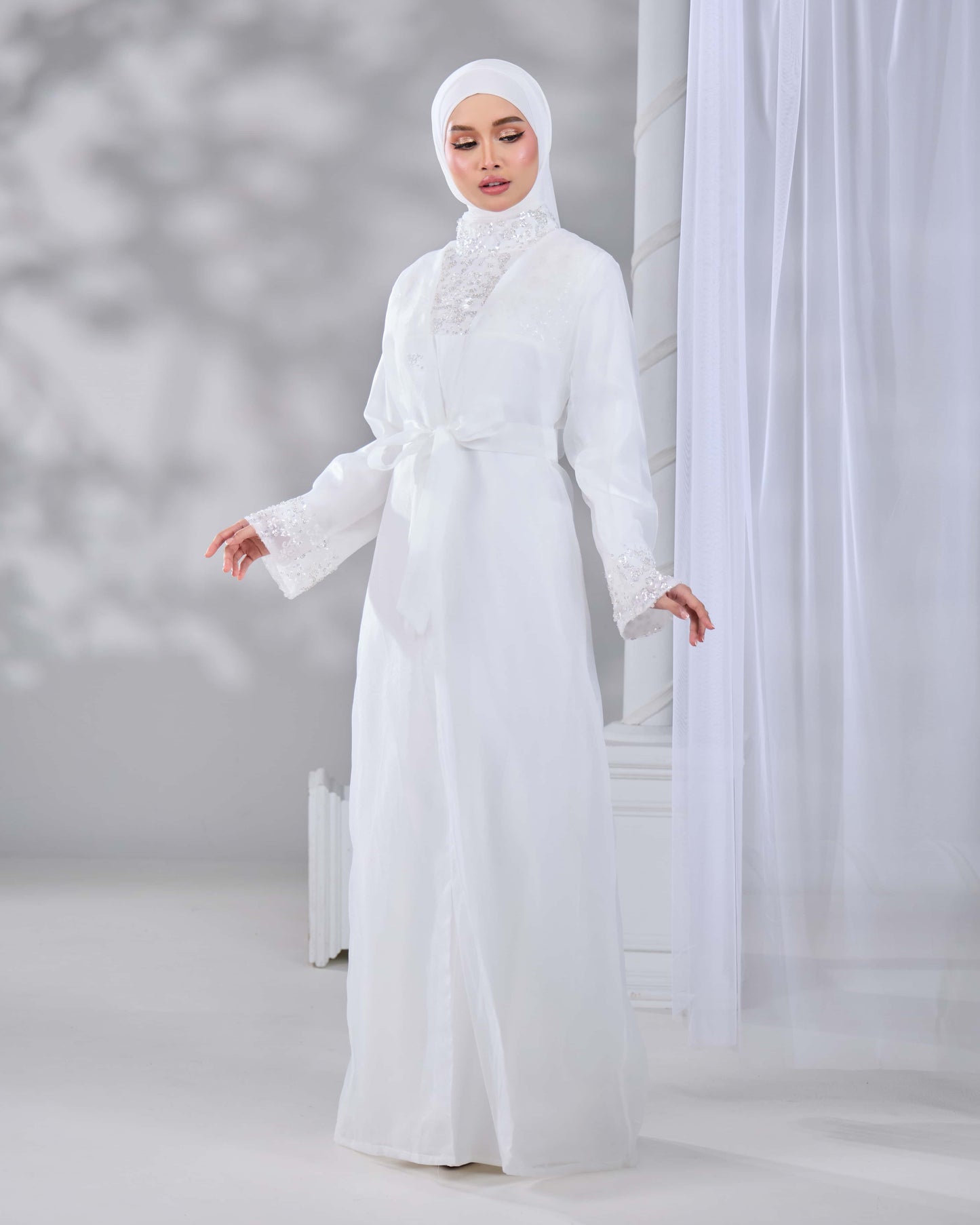 MALIKA ABAYA PETITE (OFF WHITE)