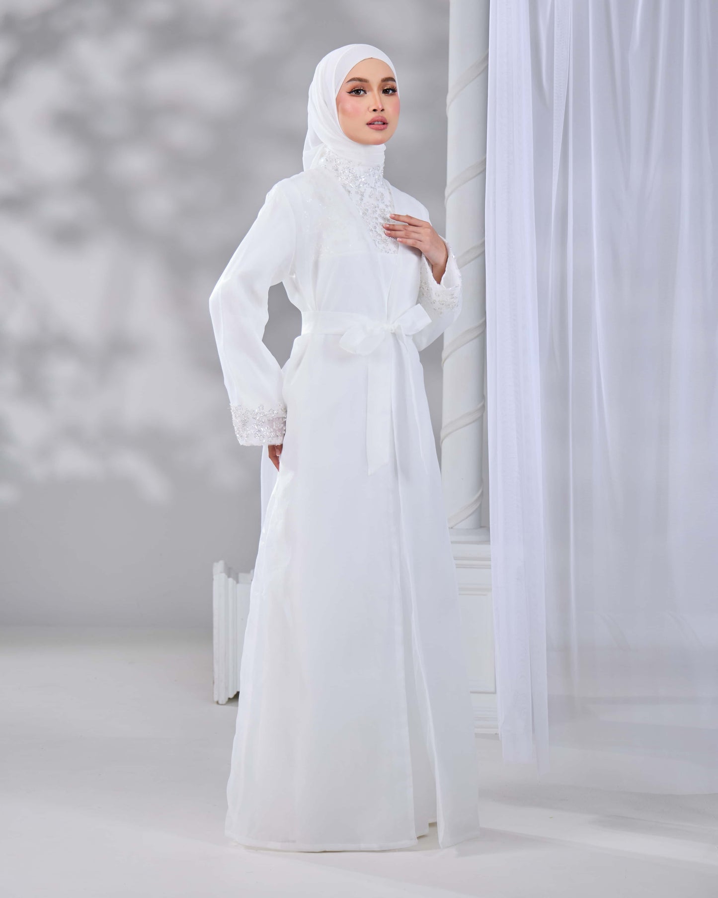 MALIKA ABAYA PETITE (OFF WHITE)