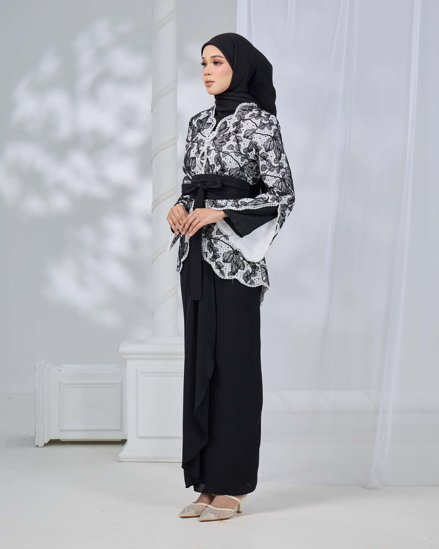 EVELIA KURUNG (BLACK)