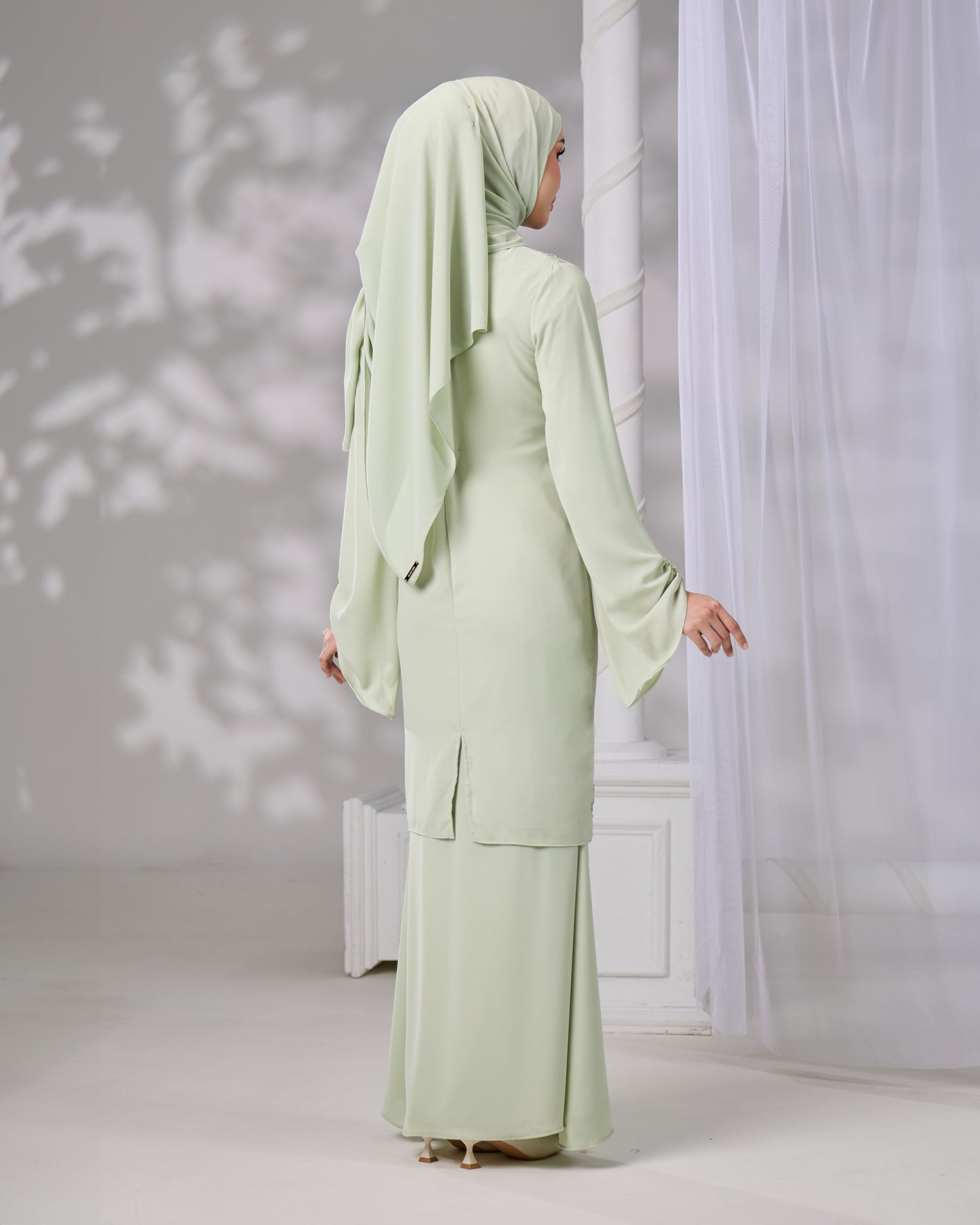 THALINA KURUNG (GREEN TEA)