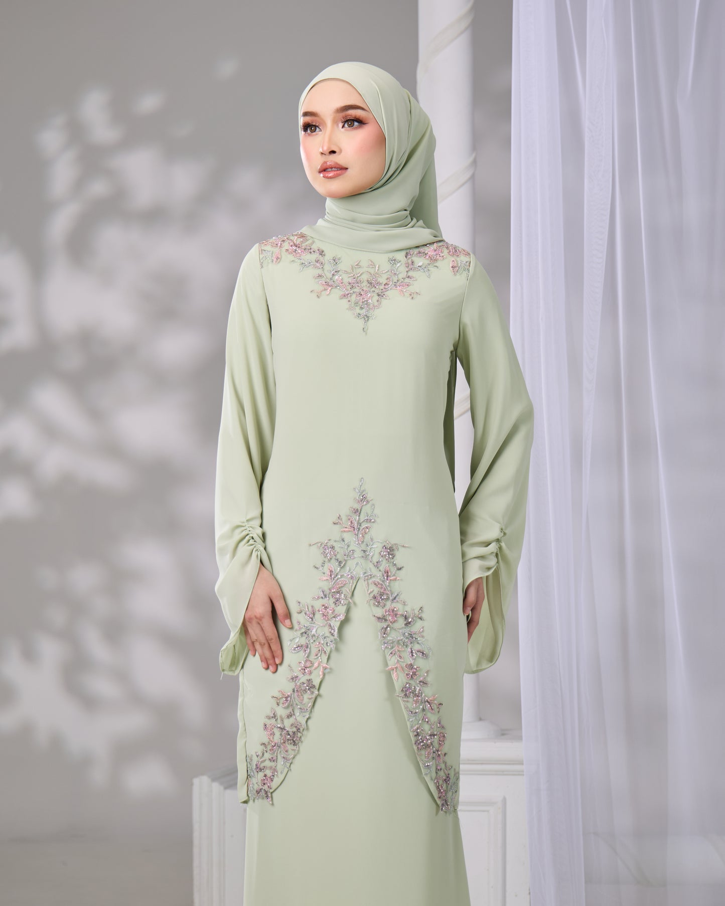 THALINA KURUNG (GREEN TEA)