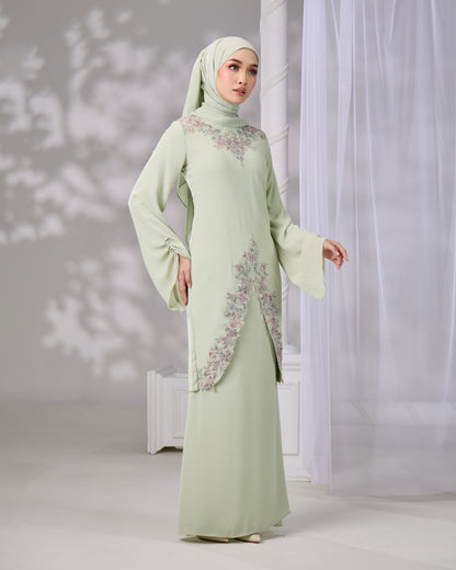 THALINA KURUNG (GREEN TEA)