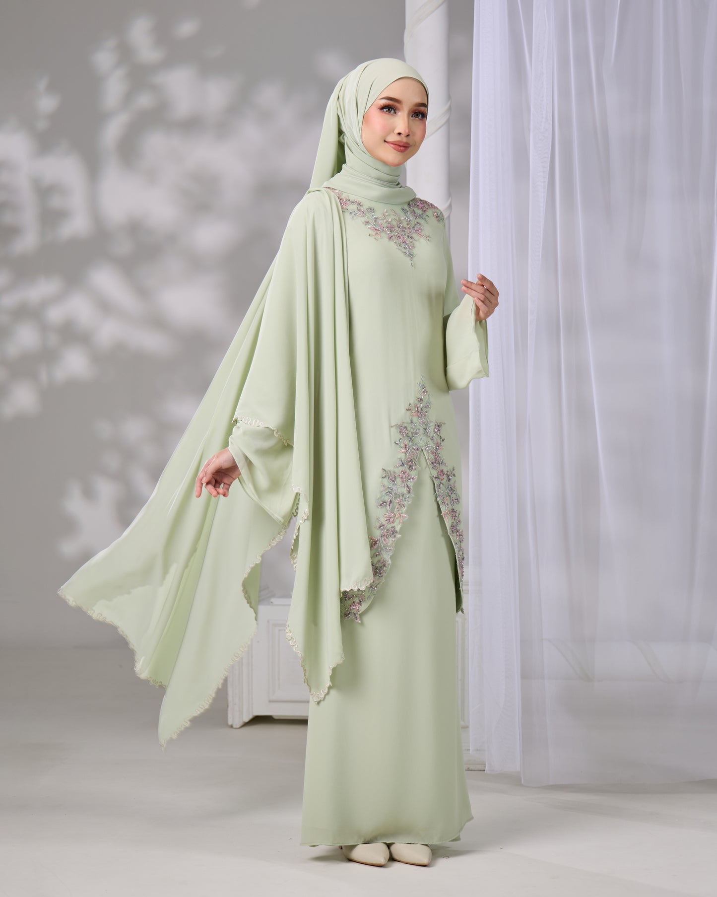 THALINA KURUNG (GREEN TEA)