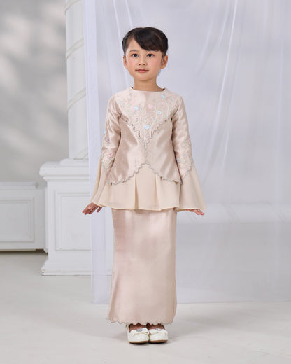 MINOR DEFECT RINAE KURUNG KIDS (CHAMPAGNE)