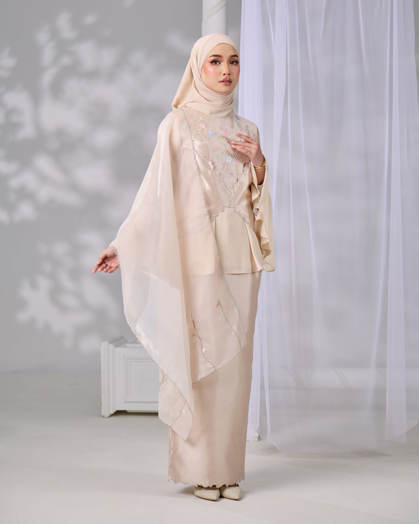 MINOR DEFECT RINAE KURUNG (CHAMPAGNE)