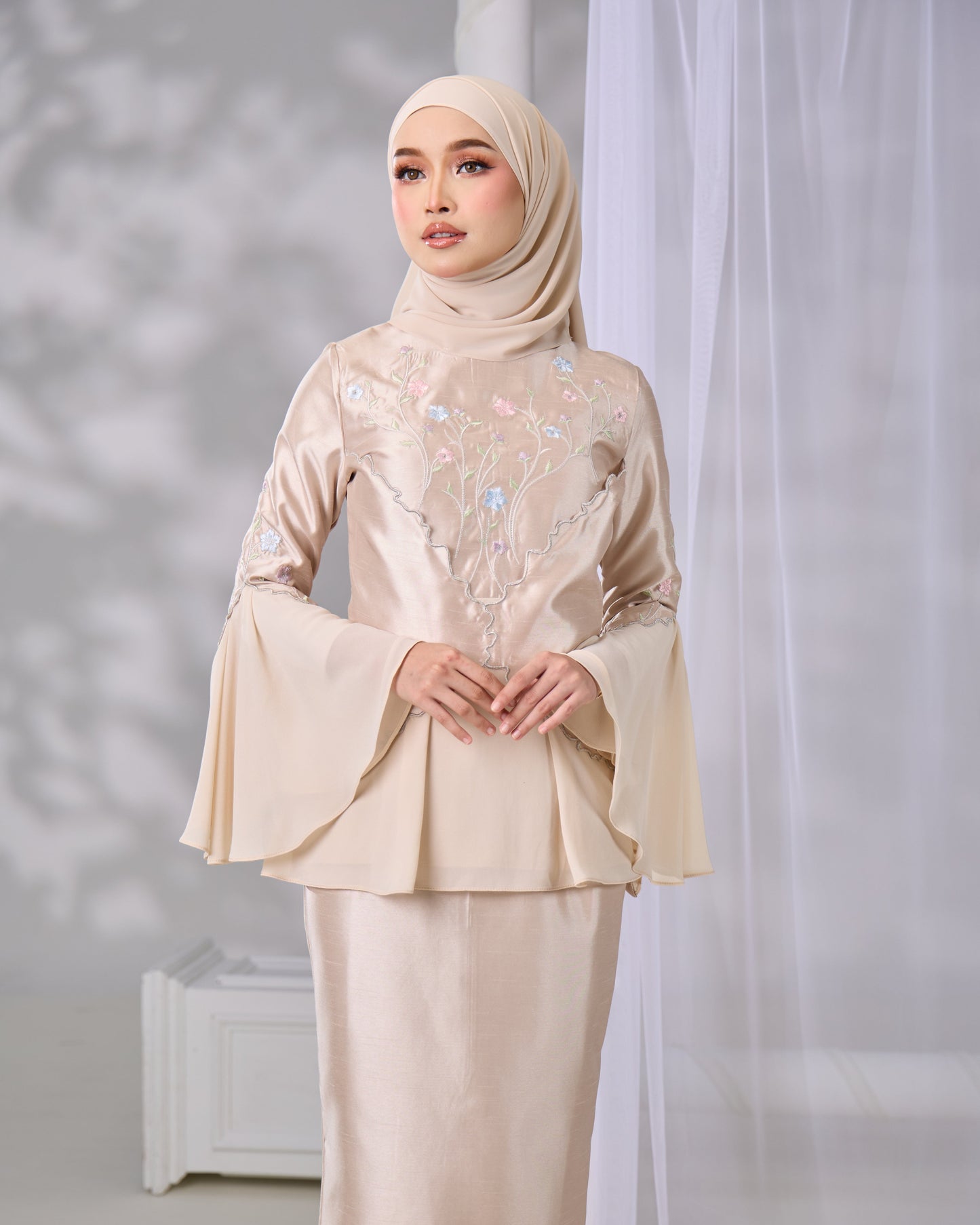 MINOR DEFECT RINAE KURUNG (CHAMPAGNE)