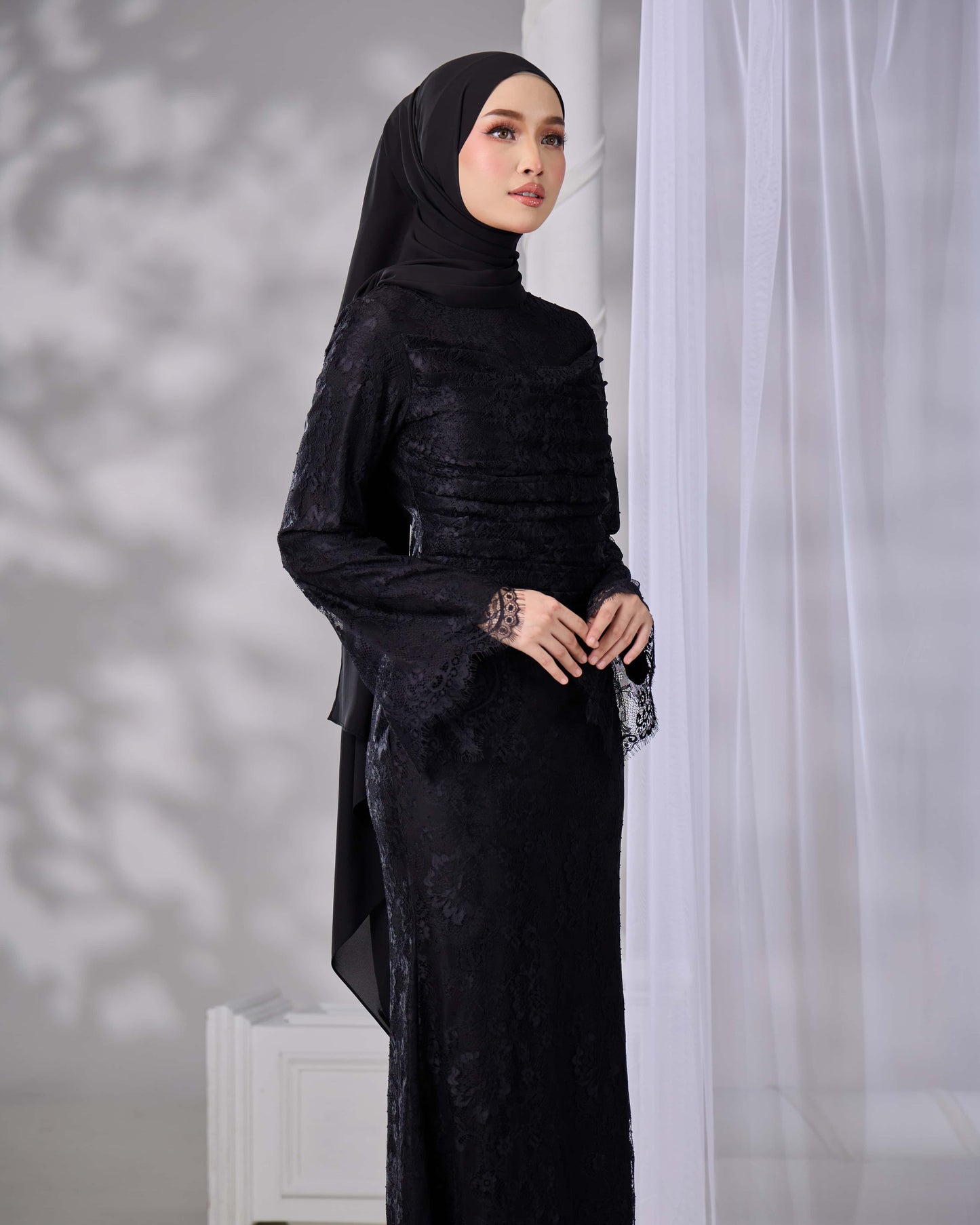 IVANNA DRESS (BLACK)