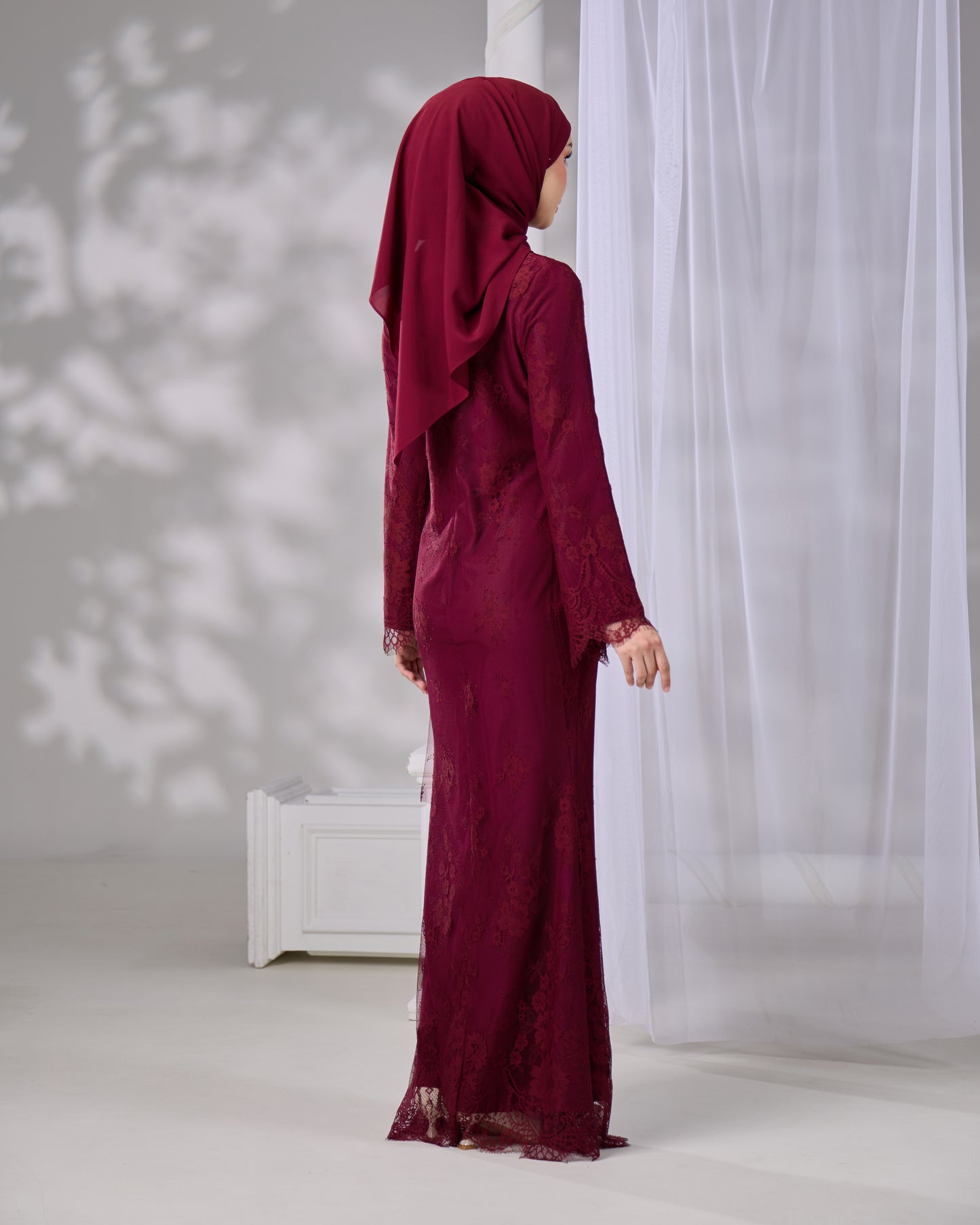 MIRANA DRESS (BURGUNDY)