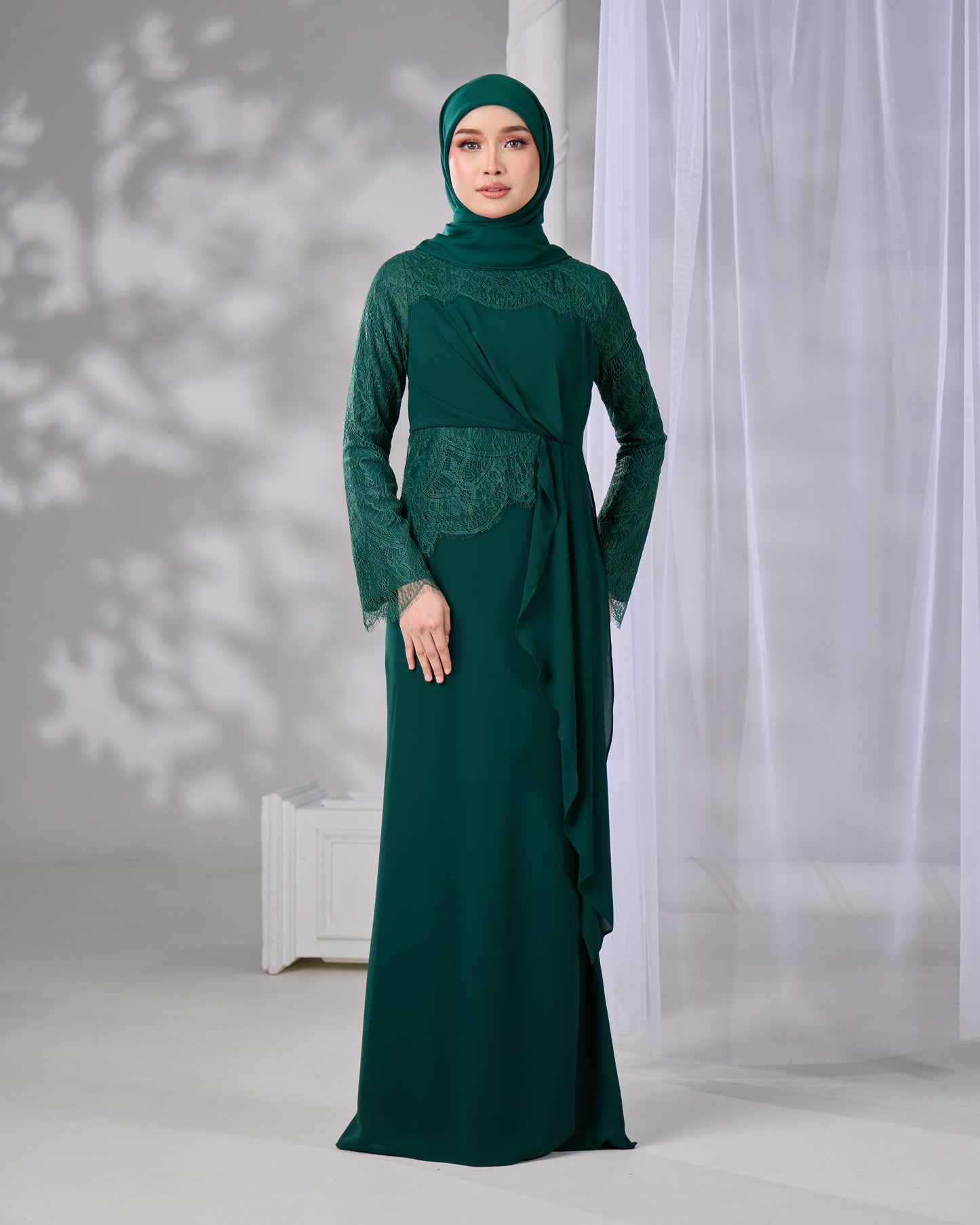 AZELINA DRESS (EMERALD GREEN)