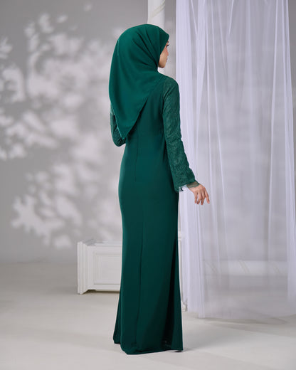 AZELINA DRESS (EMERALD GREEN) Hijabistahub AZELINA DRESS (EMERALD GREEN) Hijabistahub