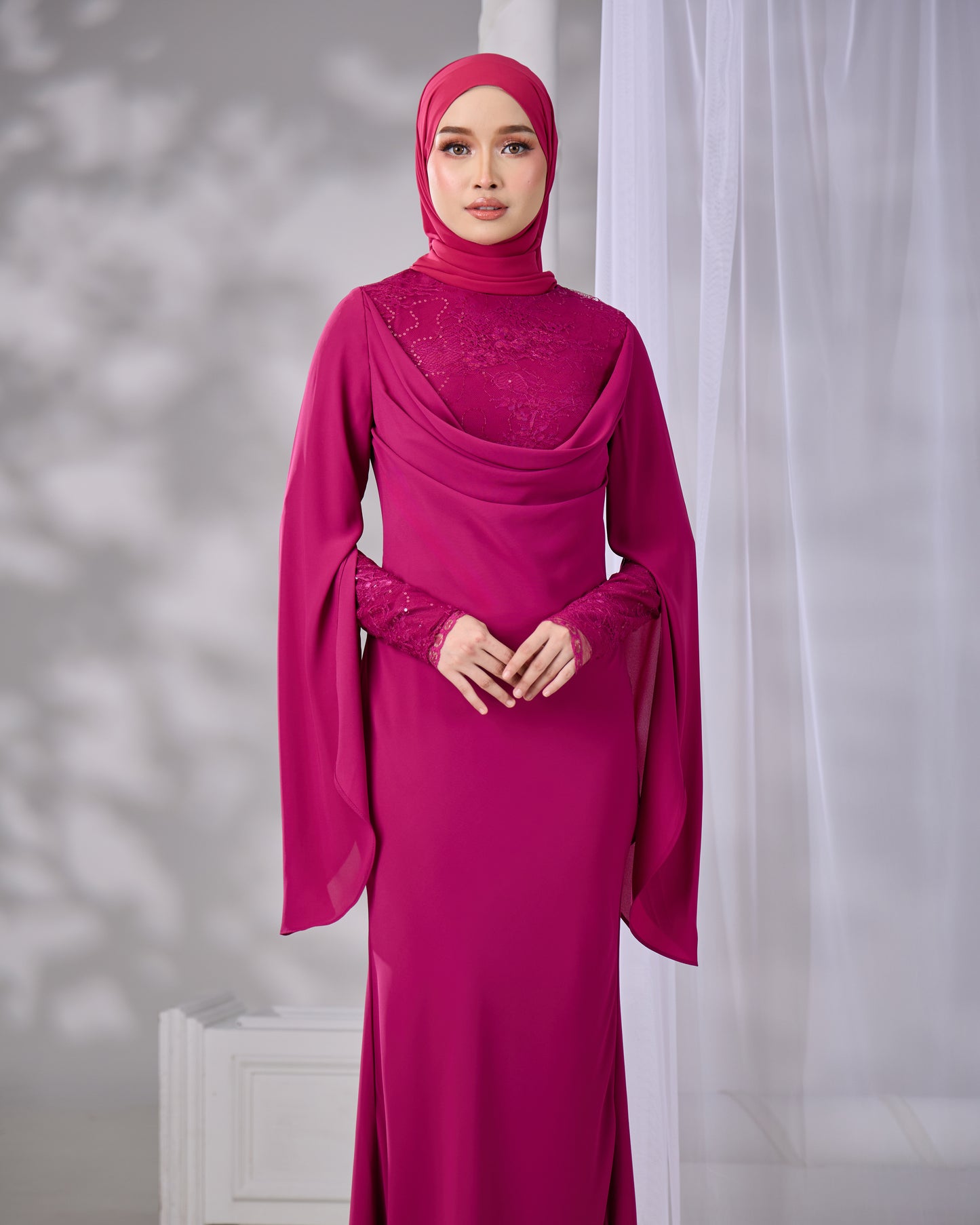 NAWHA DRESS (DARK FUCHSIA)