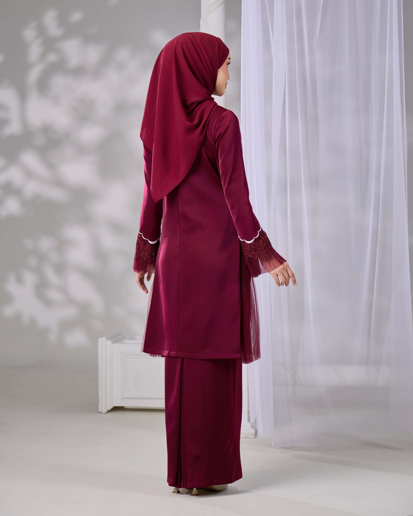 NELYA KURUNG (BURGUNDY)