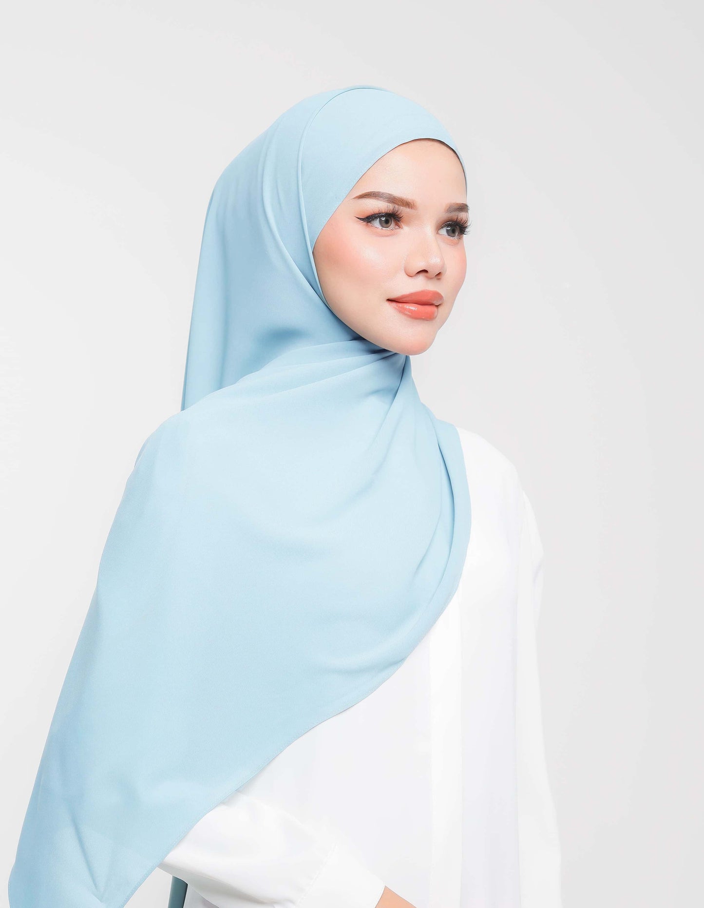 THALIA SHAWL (POWDER BLUE)