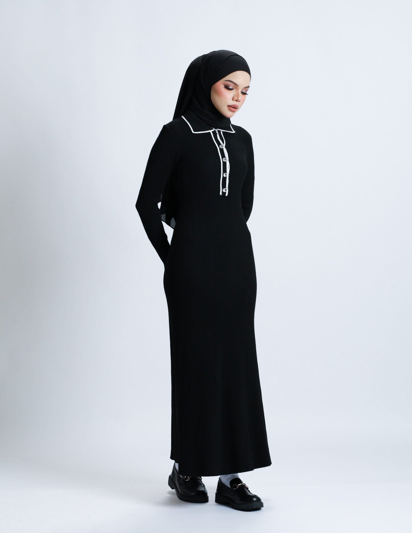 VICTORIA PLAIN DRESS (BLACK)